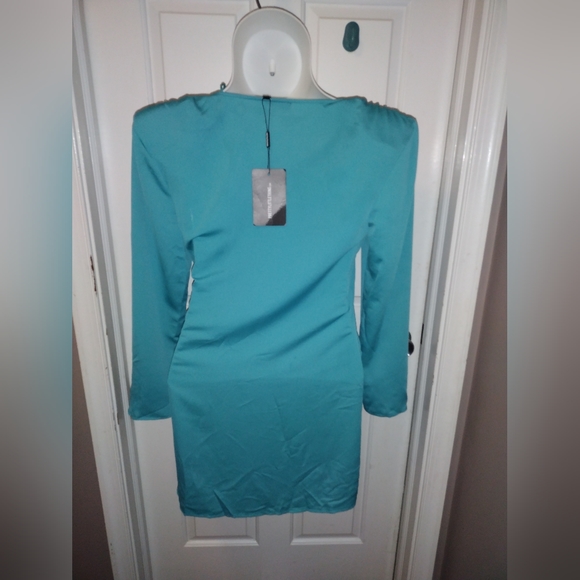 🆕️PrettyLittleThing Blue Shoulder Pad Buckle Detail Shift Dress Sz 10 - Picture 5 of 9